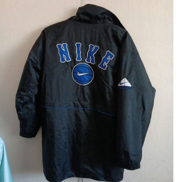 Nike basketball puffer jacket, big men's XXXL ACG, Removable linning, black EUC - Picture 3 of 7